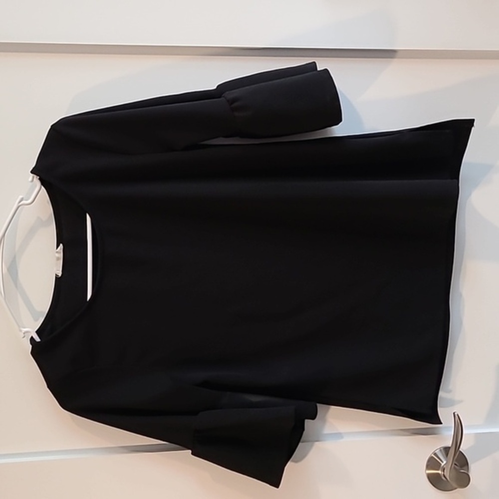 Les‎ Amis black bell sleeved top​